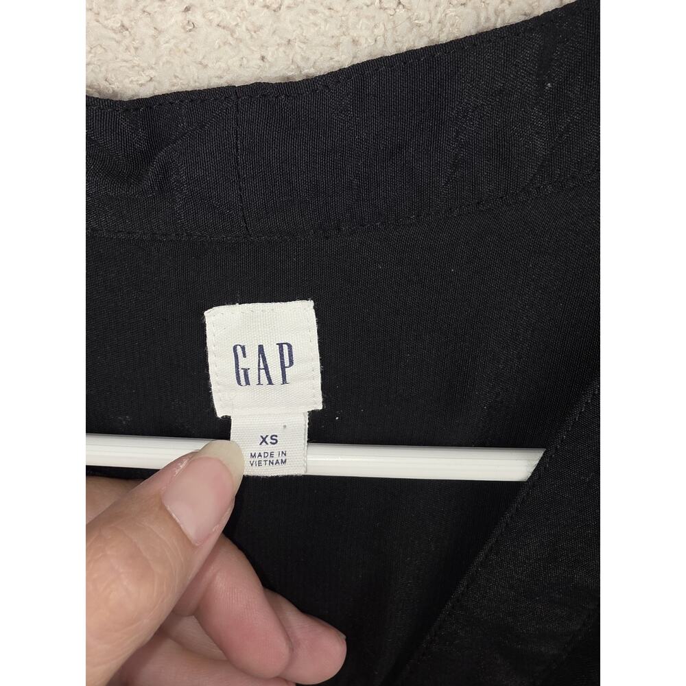 Gap Women's Black Sleeveless V-Neck Pleated Blouse Size XS - Picture 2 of 7